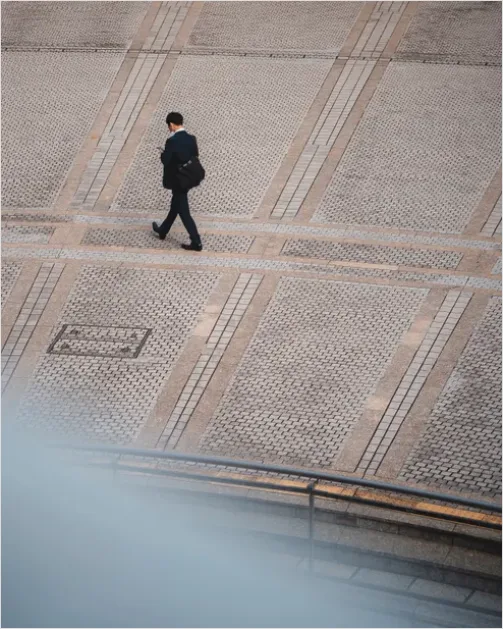 Detail Commuters Walking To Work Photo Number 6