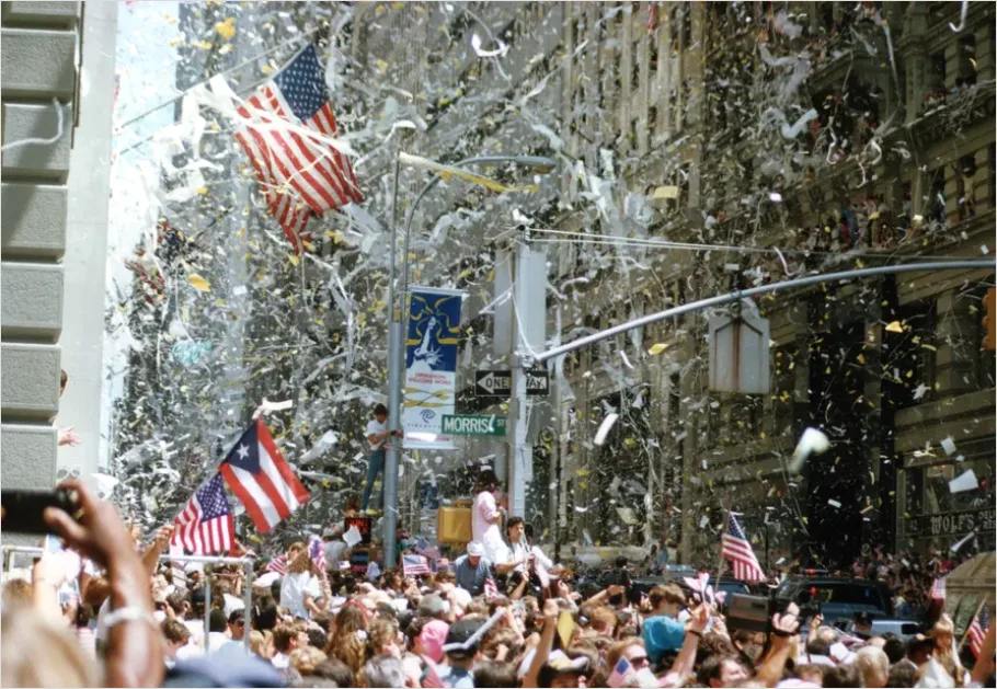 Detail Confetti Falling Parade Street Photo Number 2