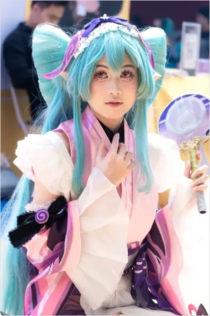 Detail Cosplay Costume Portrait Convention Photo Number 13
