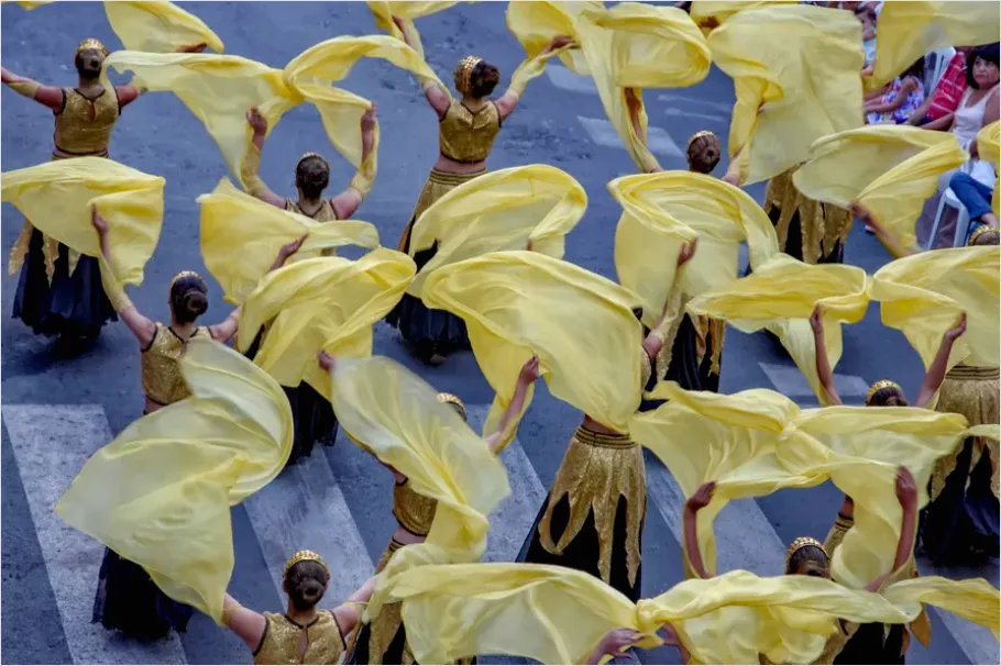 Detail Cultural Festival Dance Performance Photo Number 2