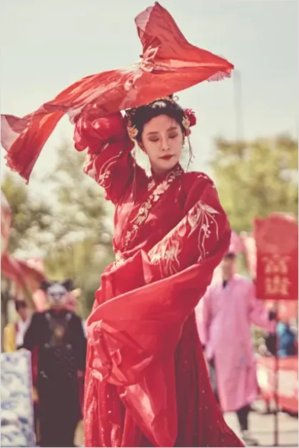 Detail Cultural Festival Dance Performance Photo Number 9