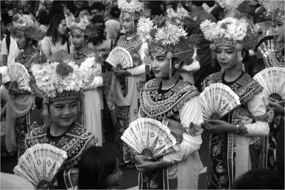 Detail Cultural Procession Traditional Dress Photo Number 11
