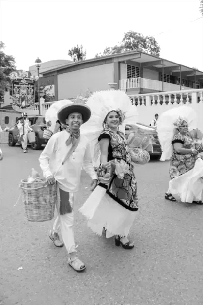 Detail Cultural Procession Traditional Dress Photo Number 14