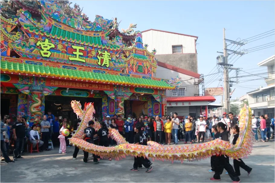 Detail Dragon Dance Street Festival Photo Number 13