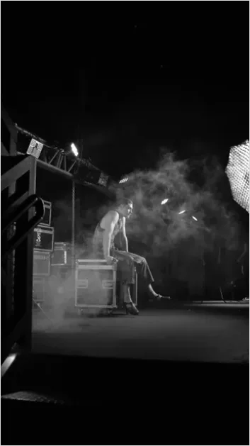 Detail Dramatic Stage Lighting Scene Photo Number 8
