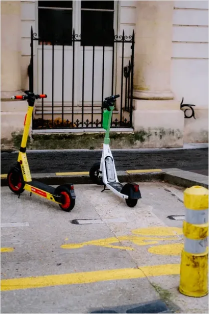 Detail Electric Scooter Sharing City Street Photo Number 3
