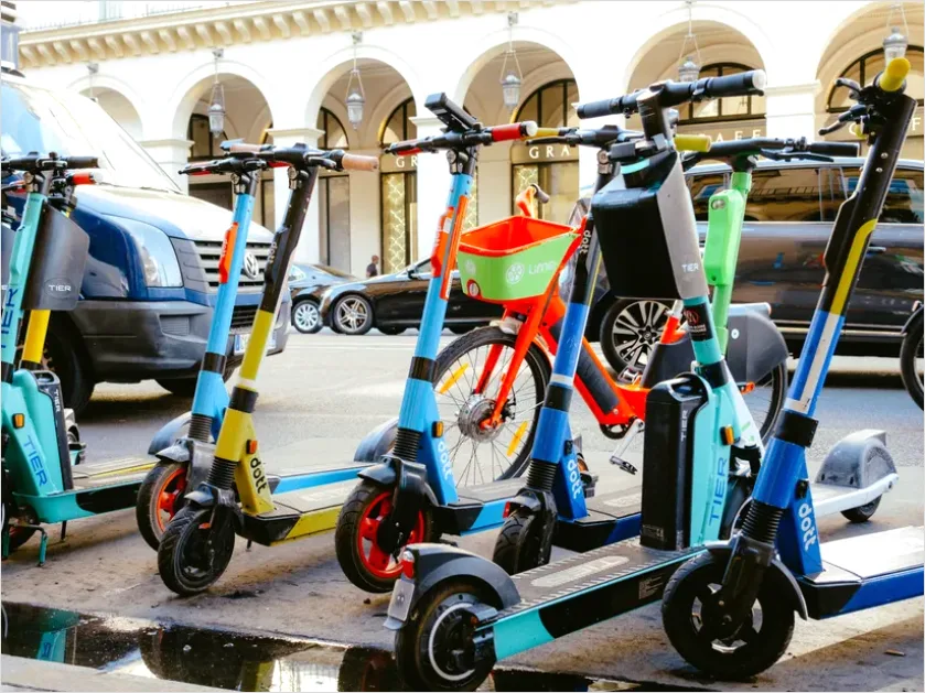 Detail Electric Scooter Sharing City Street Photo Number 4