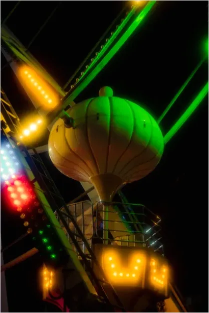 Detail Ferris Wheel Night Lights Photo Number 2