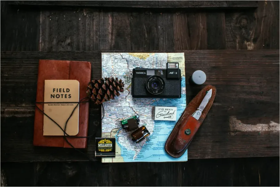 Detail Festival Map Brochure Flat Lay Photo Number 3