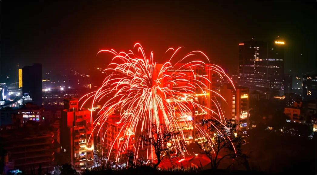 Detail Fireworks Over City Skyline Night Number 16