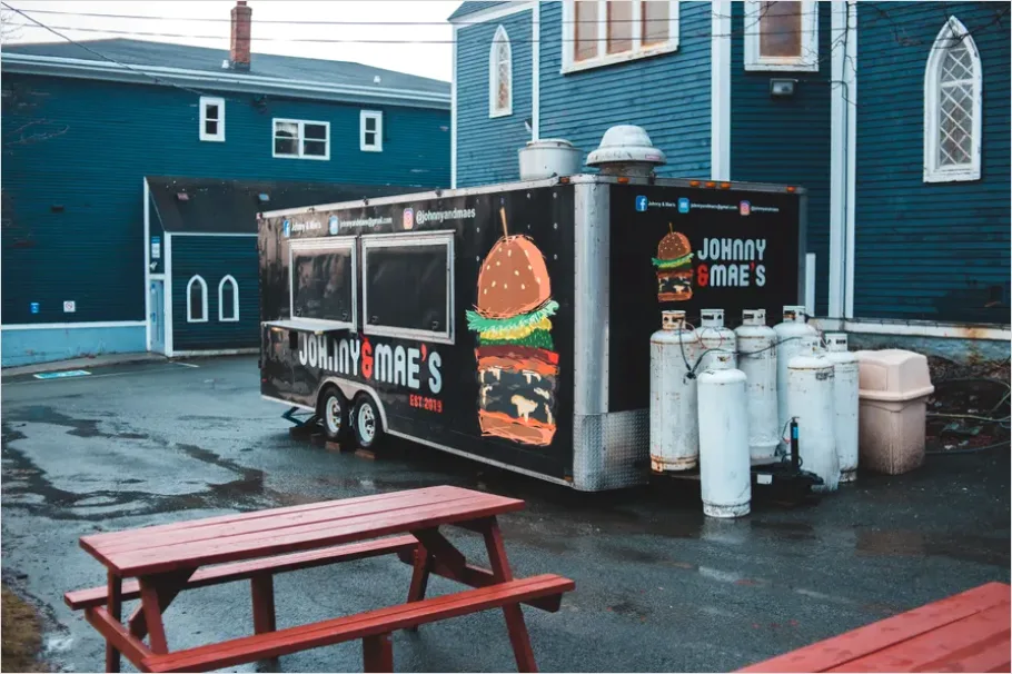 Detail Food Truck Exterior Vibrant Design Photo Number 2