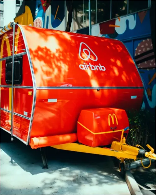 Detail Food Truck Exterior Vibrant Design Photo Number 4