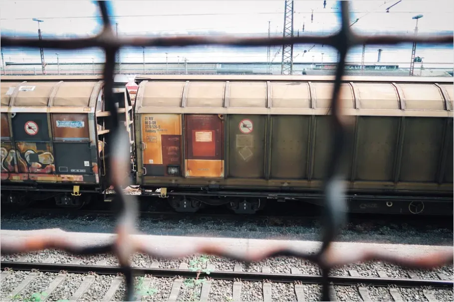 Detail Freight Train Cargo Cars Photo Number 14