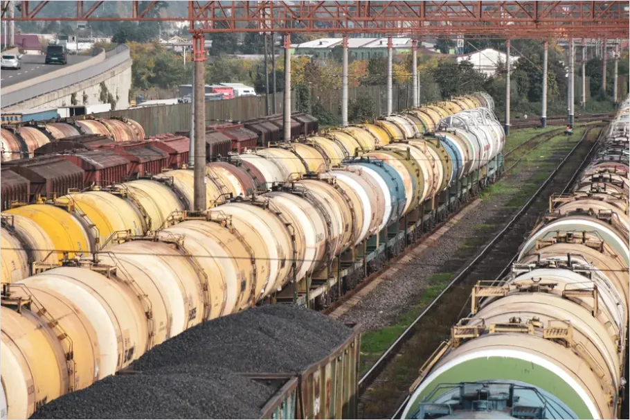 Detail Freight Train Cargo Cars Photo Number 3