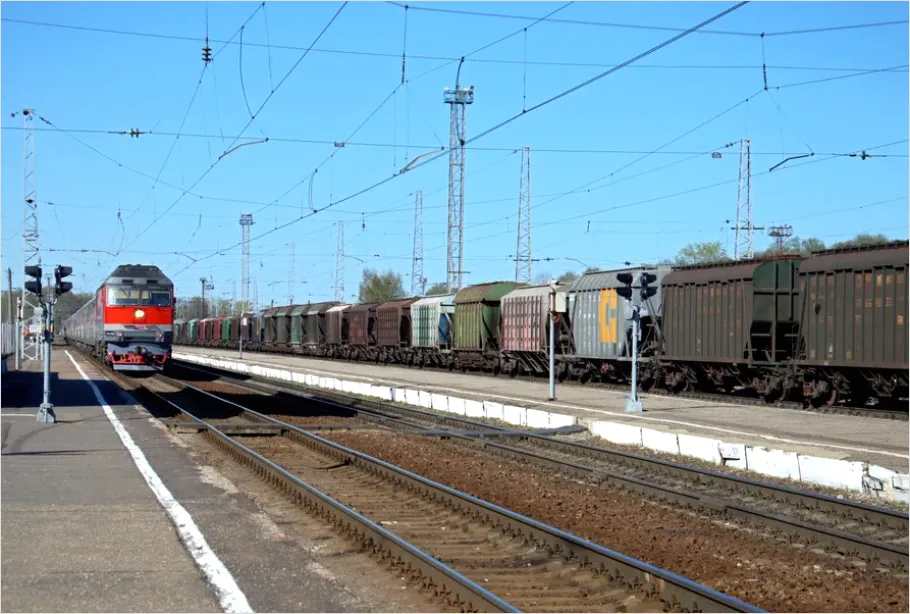Detail Freight Train Cargo Cars Photo Number 4