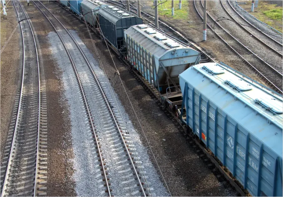Detail Freight Train Cargo Cars Photo Number 10