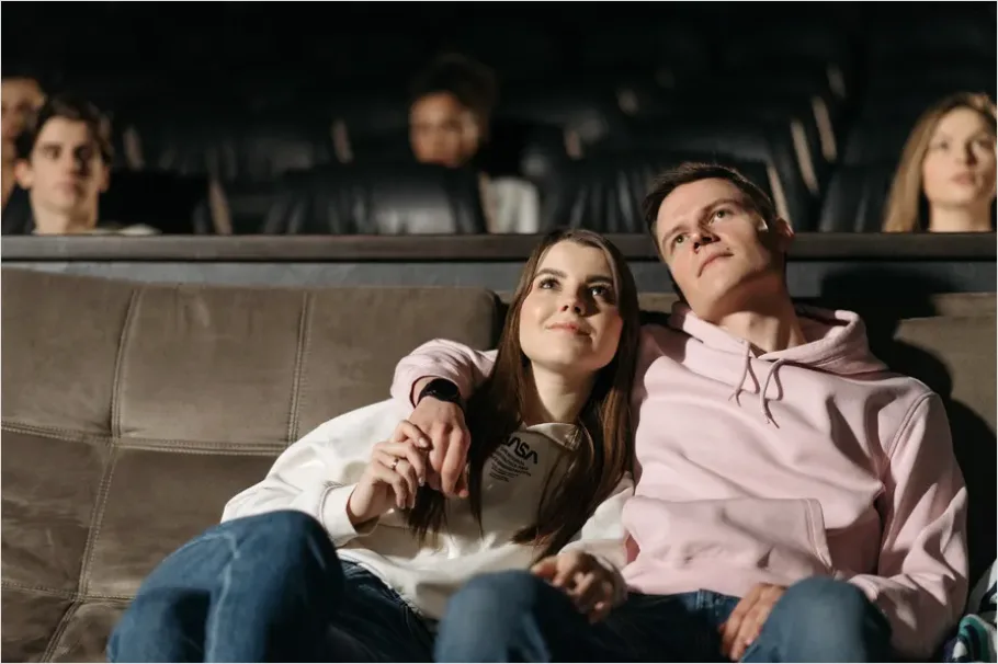 Friends Watching Movie Together Photo 6c08