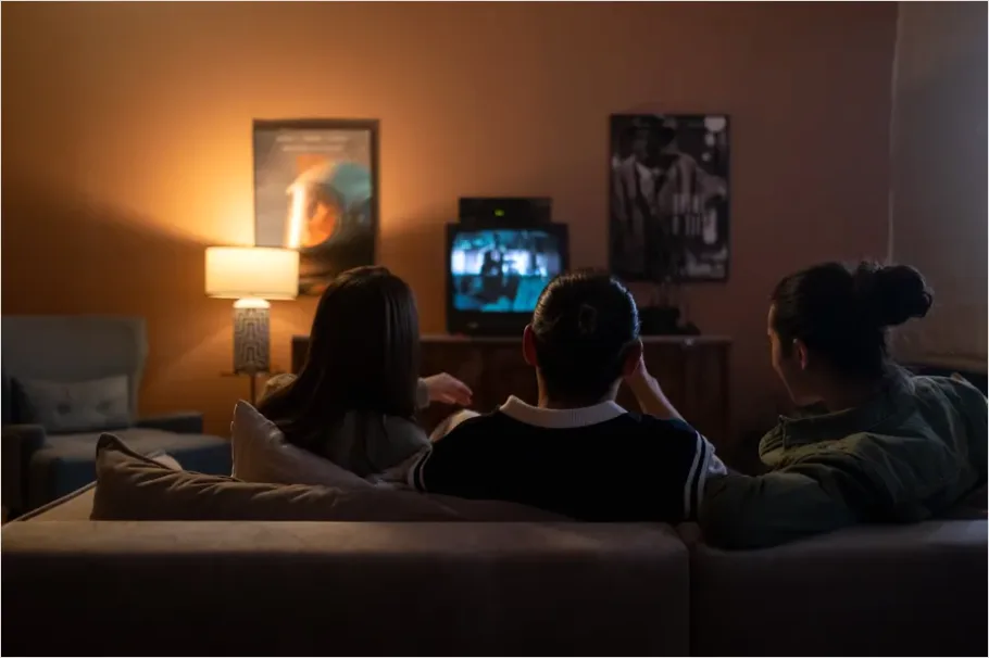 Detail Friends Watching Movie Together Photo Number 6