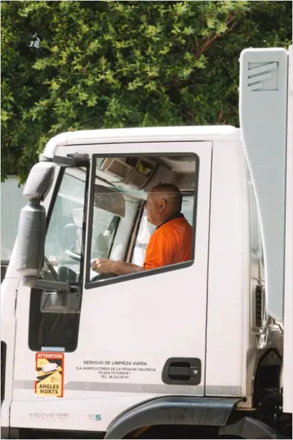 Detail Garbage Truck Industrial Design Photo Number 6