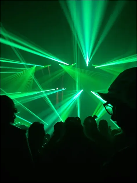 Detail Laser Lights Concert Atmosphere Photo Number 4