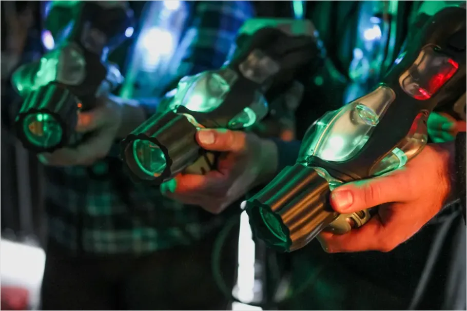 Detail Laser Tag Arena Players Photo Number 8