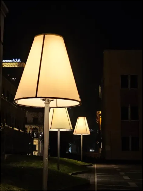 Detail Modern Street Lamp City Night Photo Number 14
