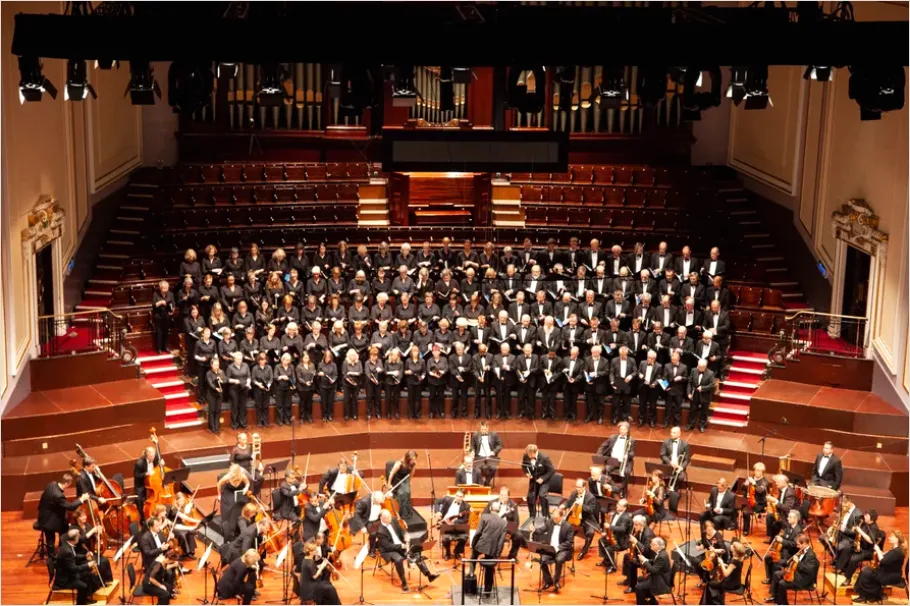 Detail Music Conductor Leading Orchestra Photo Number 9