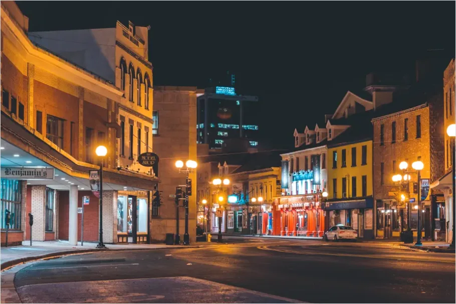Nightlife District Street Photo F960