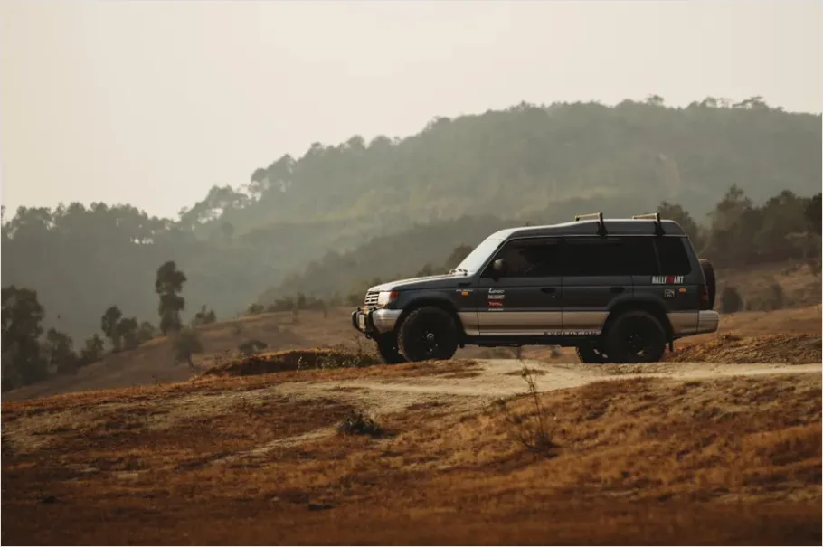 Detail Off Road Suv Driving Dirt Road Photo Number 13