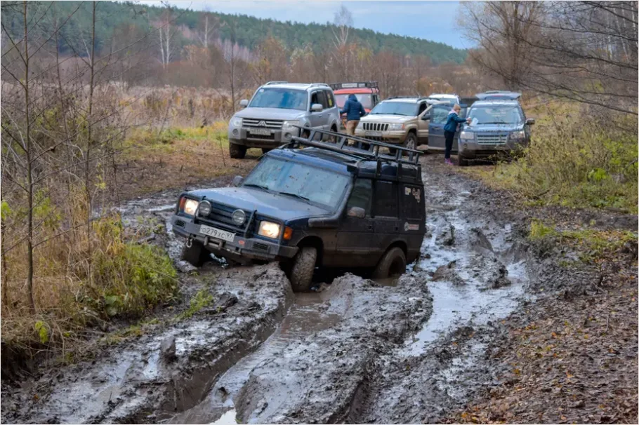 Detail Off Road Suv Driving Dirt Road Photo Number 4