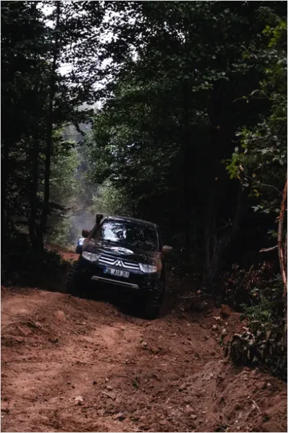 Detail Off Road Suv Driving Dirt Road Photo Number 8