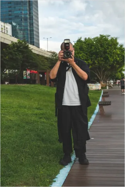 Detail Paparazzi Photographers Flashing Cameras Photo Number 15