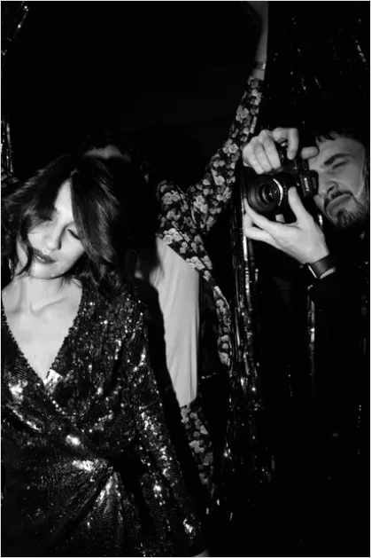 Detail Paparazzi Photographers Flashing Cameras Photo Number 16