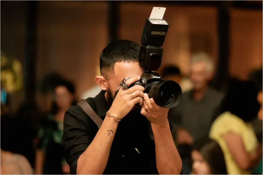 Detail Paparazzi Photographers Flashing Cameras Photo Number 6