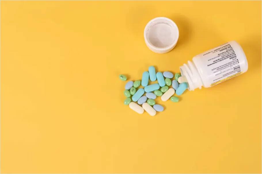 Detail Pill Bottles And Prescription Flat Lay Number 3
