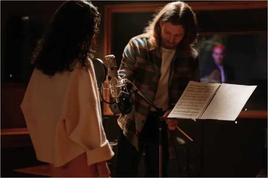 Detail Recording Studio Vocal Session Photo Number 5