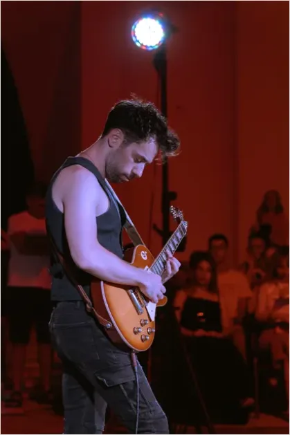 Detail Rock Concert Guitar Solo Photo Number 3