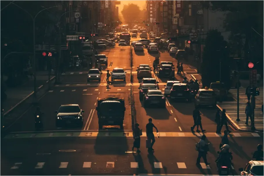 Detail Rush Hour Crowd Crosswalk Photo Number 5