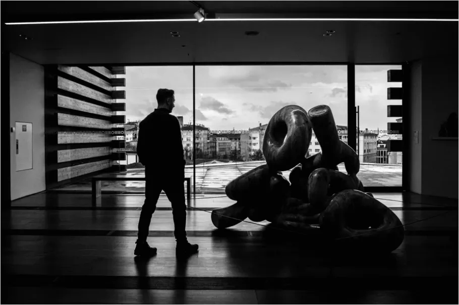 Detail Sculpture Gallery Modern Art Photo Number 2