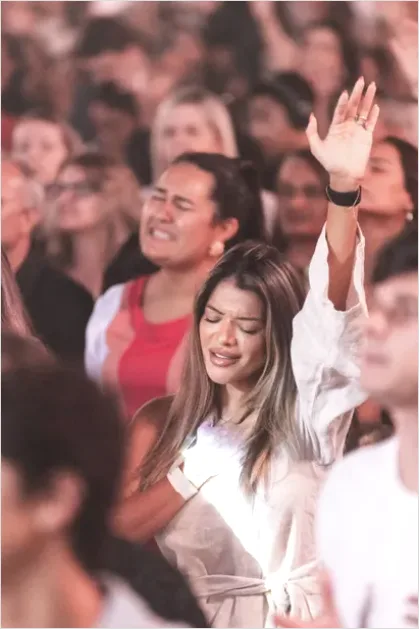 Detail Sing Along Fans Concert Photo Number 2