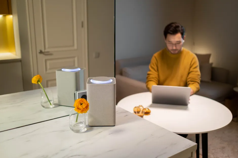 Detail Smart Speaker On Kitchen Counter Minimal Number 14