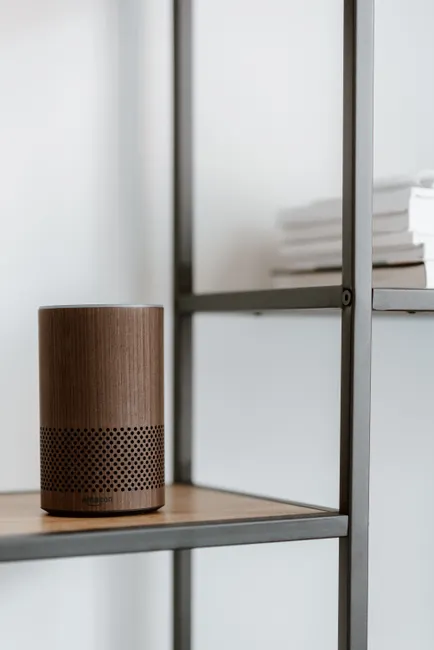 Detail Smart Speaker On Kitchen Counter Minimal Number 7