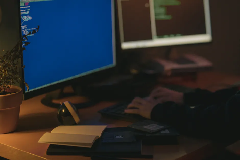 Detail Software Developer Desk Setup Dual Monitor Number 13