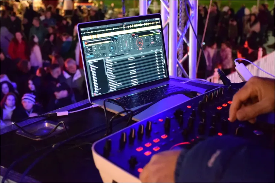 Detail Sound Mixing Console Festival Photo Number 5