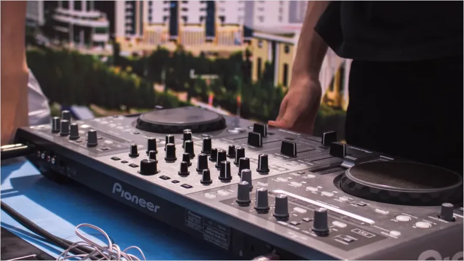 Detail Sound Mixing Console Festival Photo Number 8