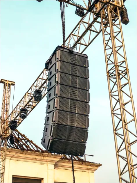 Detail Speaker Stacks Line Array Photo Number 2