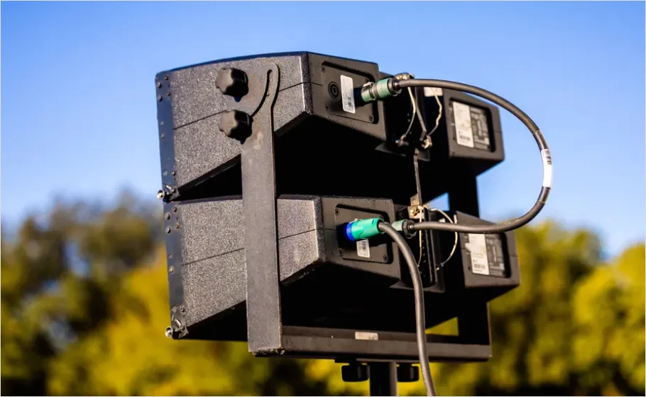 Detail Speaker Stacks Line Array Photo Number 8