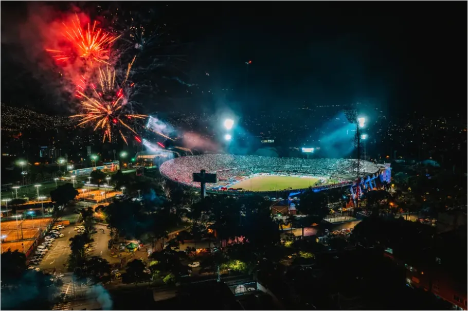 Detail Stadium Pregame Festival Photo Number 7