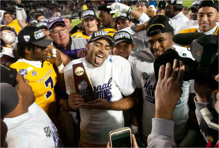 Detail Team Parade Championship Celebration Photo Number 3
