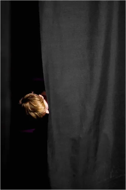 Detail Theater Stage Curtain Spotlight Photo Number 11